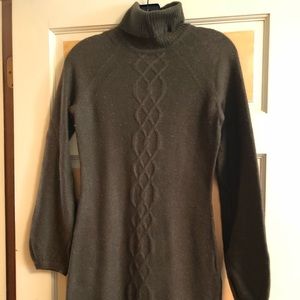 DESIGN HISTORY dress, like new condition